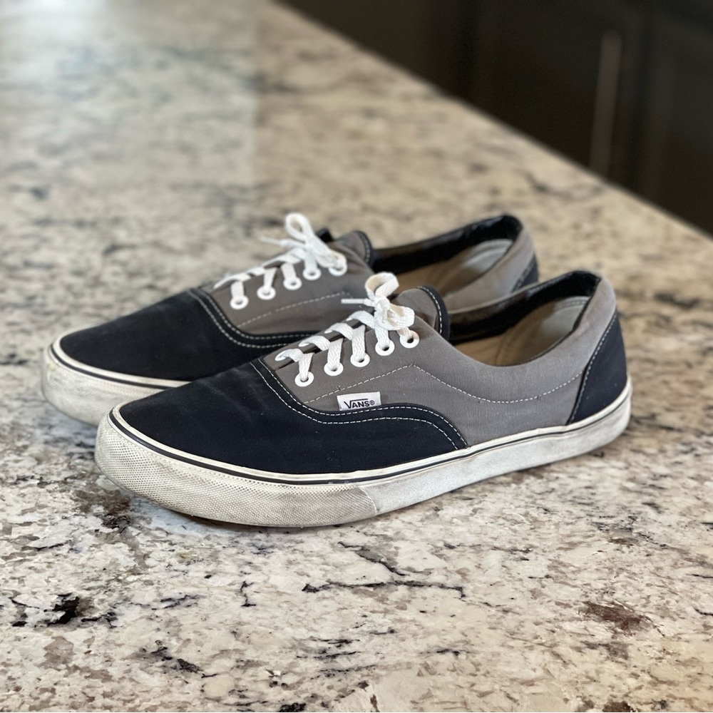 Black/Gray Vans Lace Up Shoes